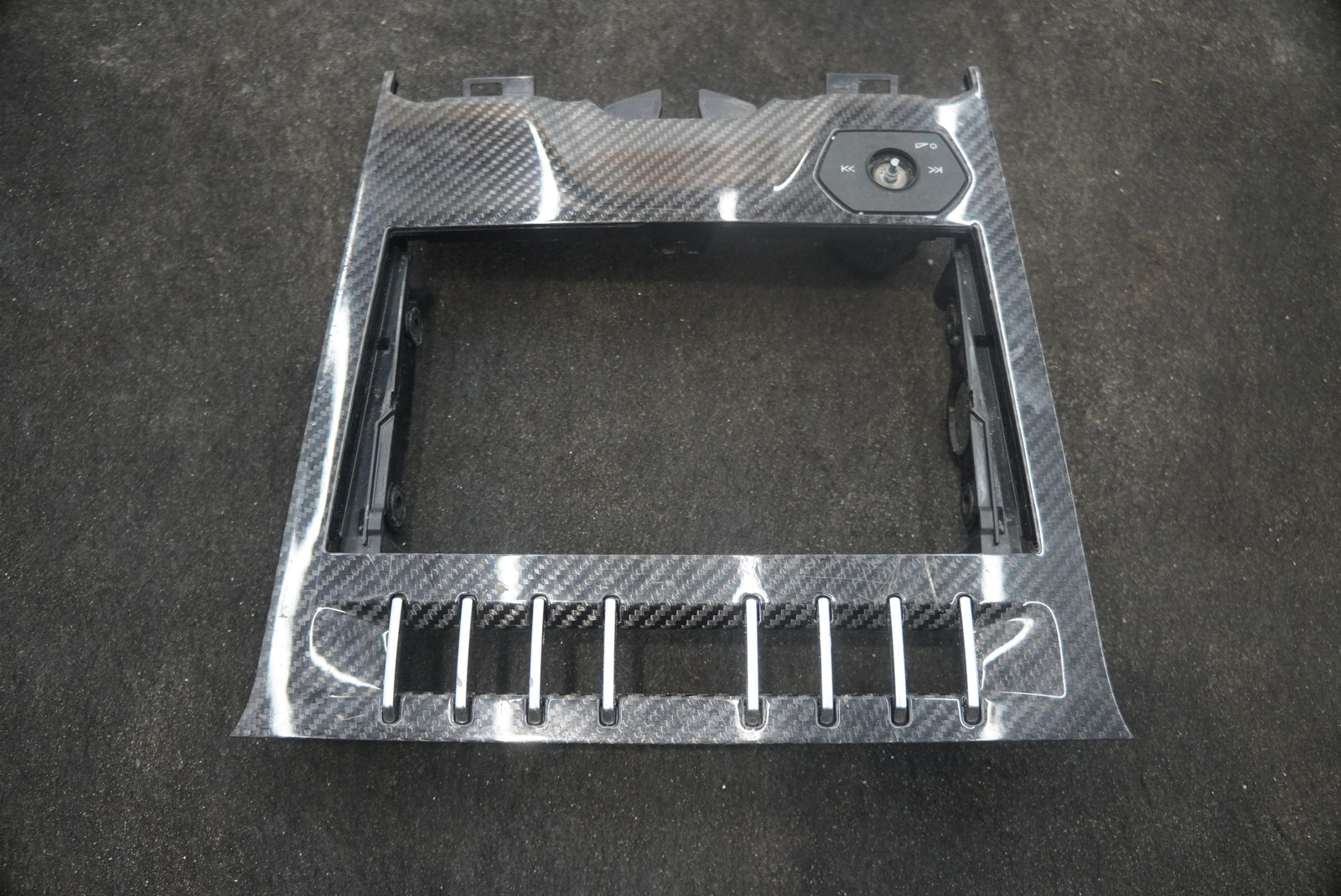 Center Console Carbon Fiber Bezel Trim Panel 4ML857130C Lamborghini Urus *Note*