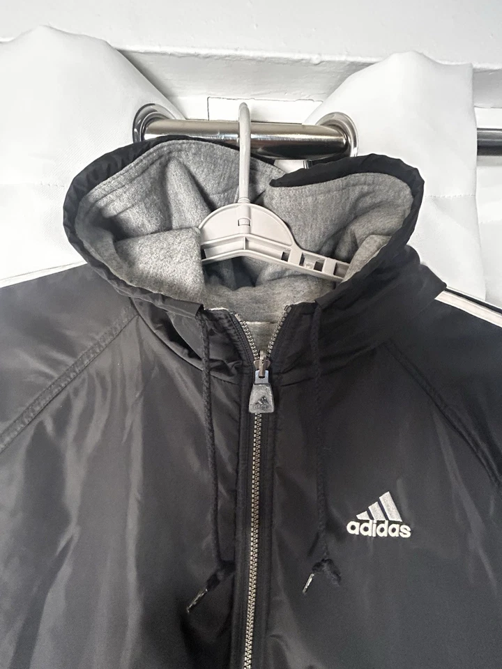 Adidas мужчин LG высокий двусторонний пуховик ветровка черный и белый и серый с капюшоном. - Изображение 4 из 4