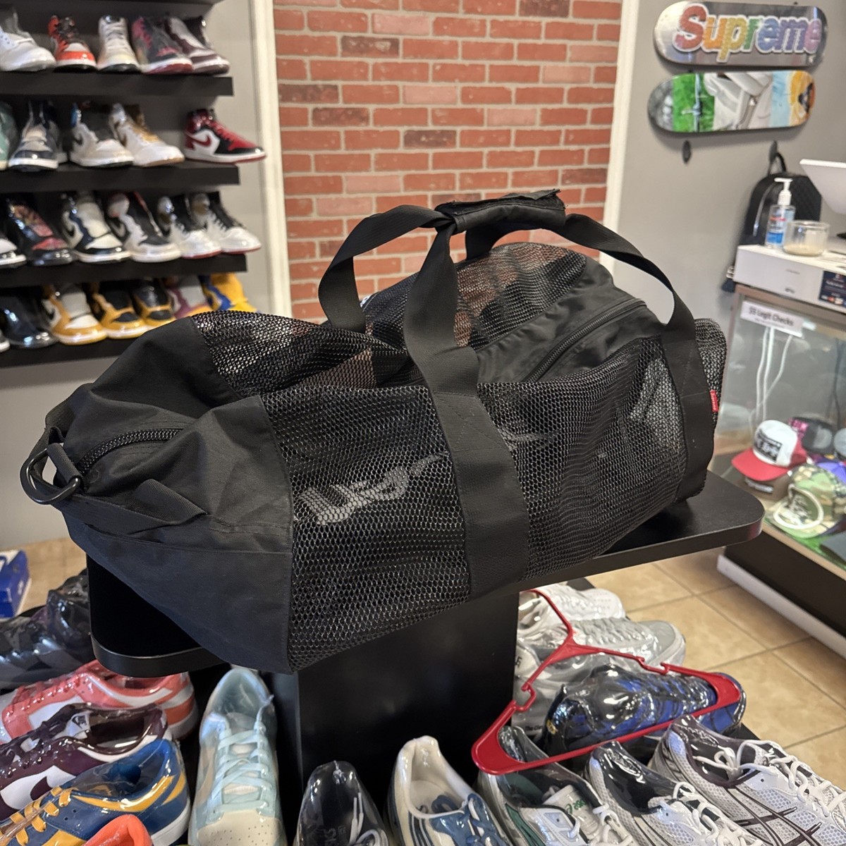 Supreme Big Duffle Bag SS20 Black Mesh Used One Time 🧼🧼 | eBay Supreme Big Duffle Bag SS20 Black Mesh Used One Time 🧼🧼 | eBay