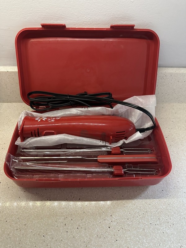 Temp-tations Electric Knife w/Carving Fork , Multi Blades, Storage Case-red-new