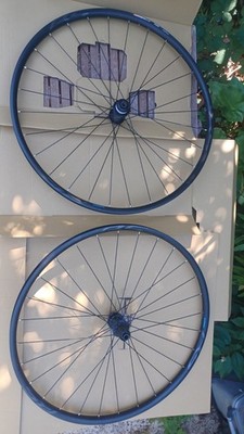 (Paar) Shimano RS100 Rennrad 700c Laufräder 9/10/11 Gang (NEU) Felgenbremse NEU 