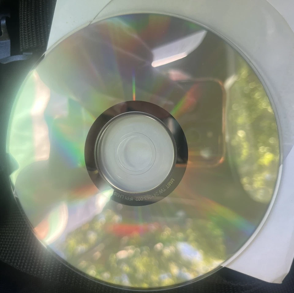 Norton AntiVirus 2002 Disc Symantec - Corporation For Windows XP/2000/ME/98 - Image 2 of 2