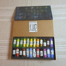 24 DIANE TOWNSEND ARTISTS' PASTELS
