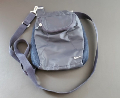 バッグ 2000s NIKE crossbody sling bag Vintage Nike Sling Bag Crossbody 1990's 2000's Swoosh
