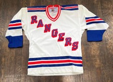 New York Rangers Youth Large / XL NHL Hockey Sweater CMM Jersey Boys Uniform