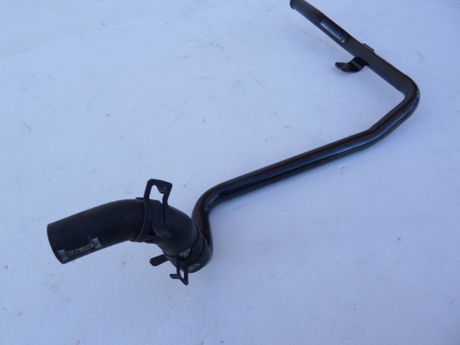 2013-18 ASTON MARTIN V12 Coolant reservoir Thermo Upper pipe hose heater feed