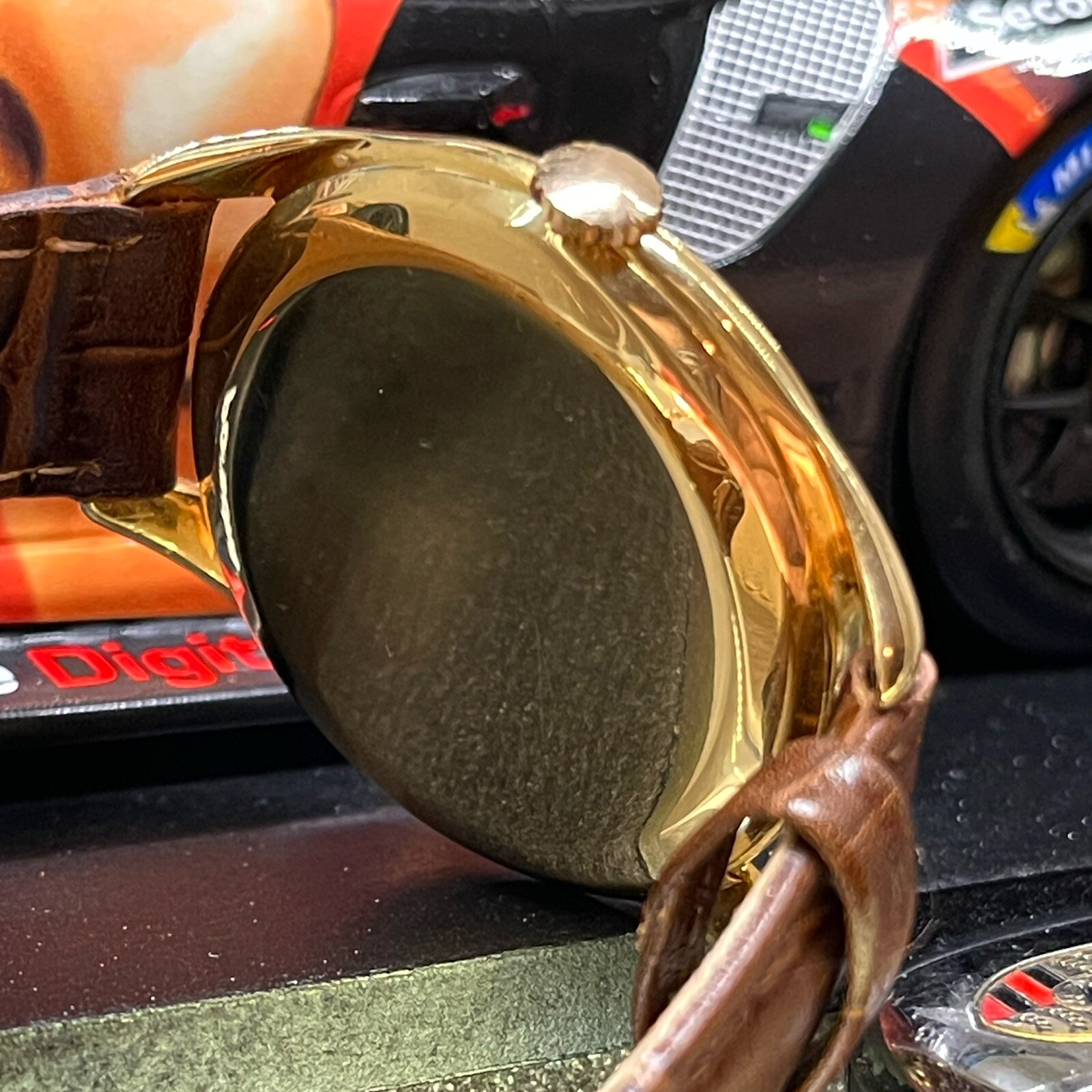 Extreamly RARE Vintage Omega Gilt RedStar 18k Solid YellowGold 38.mm Jumbo Large image 6