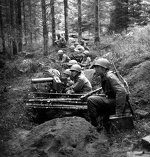WW2 WWII Photo US Soldiers in Fighting Positions France US Army World War Two