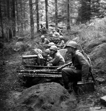 WW2 WWII Photo US Soldiers in Fighting Positions France US Army World War Two