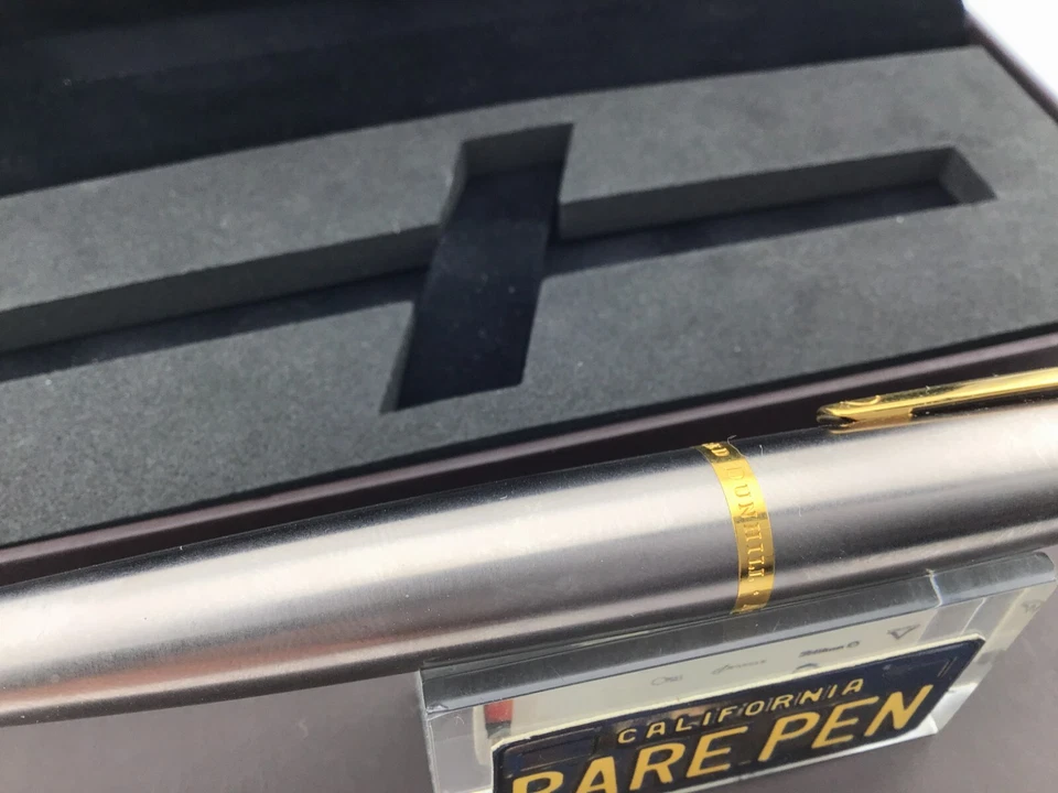 Pluma Estilográfica ALFRED DUNHILL AD2000 PISTOLA METAL GT 18K Plumín Fino NUEVA en Caja Foto 4 de 4