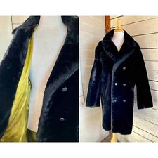 60s faux fur coat front pockets heavy coat green satin lining teddy bear coat