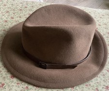HOLT RENFREW Italy Brown 100 Wool Made In Italy Ladies Hat
