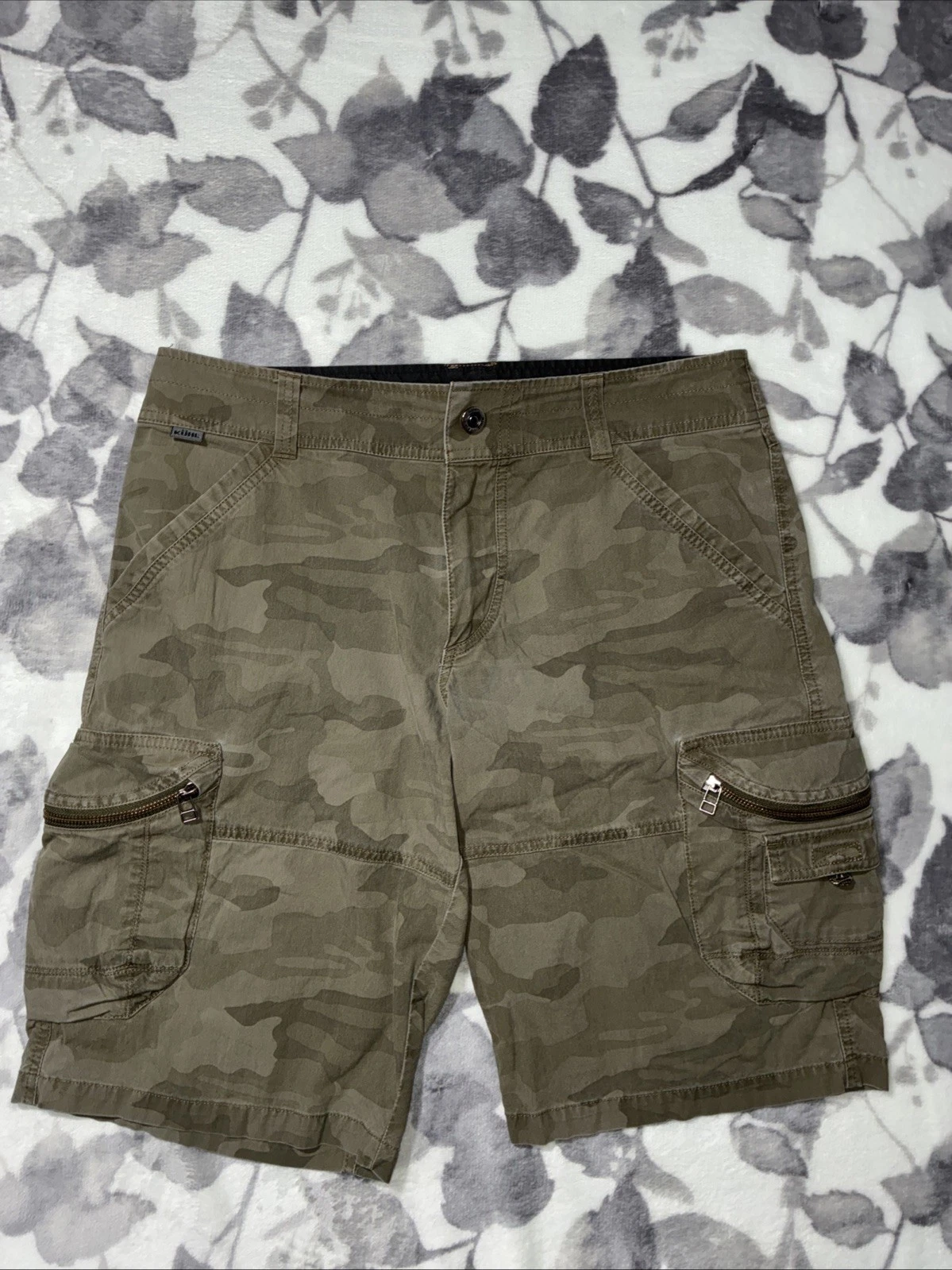 Kuhl Vintage Patina Dye Camo Cargo Shorts Outdoor Hiking Trail Utility Men’s 33