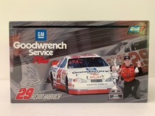 Kevin Harvick 29 Goodwrench 2001 Chevy Monte Carlo NASCAR Revell 1:24 Diecast