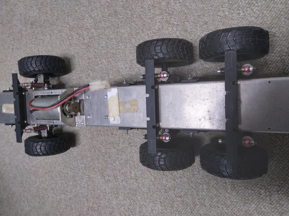 Robbe-Panther 6x6 Fahrgestell ( Chassis), Robbe, 50 x 18 cm - Bild 4 von 4