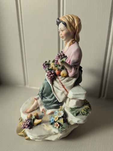 Capodimonte Porcelain Figurine autumn - Picture 2 of 6