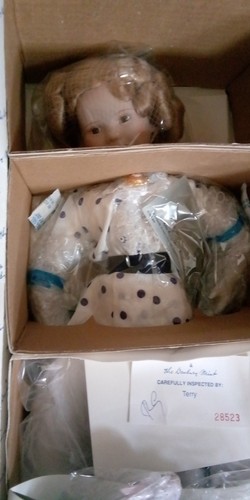 NIB~SHIRLEY TEMPLE~Danbury Mint 17" Porcelain Doll~"Bright Eyes"~COA~ - Picture 3 of 10