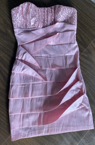 Nuevo Nuevo con etiquetas Vestido de Fiesta Rubí Rox Rosa Poliéster Satinado Sin Tirantes Busto Lentejuelas Talla 9 - Imagen 9 de 12