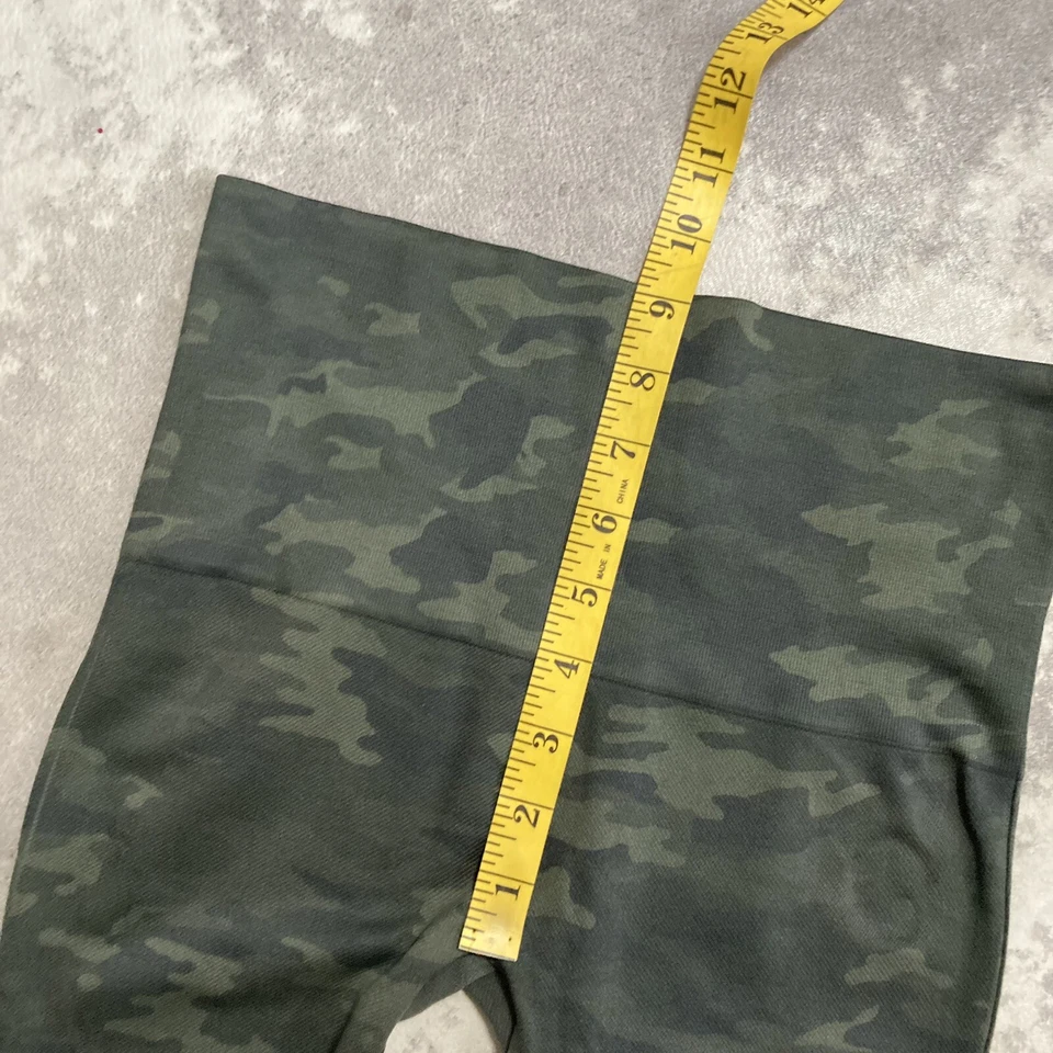 Leggings Spanx Mujer Talla Mediana Verde Mírame Ahora Camuflados Compresión Sin Costuras Foto 3 de 4