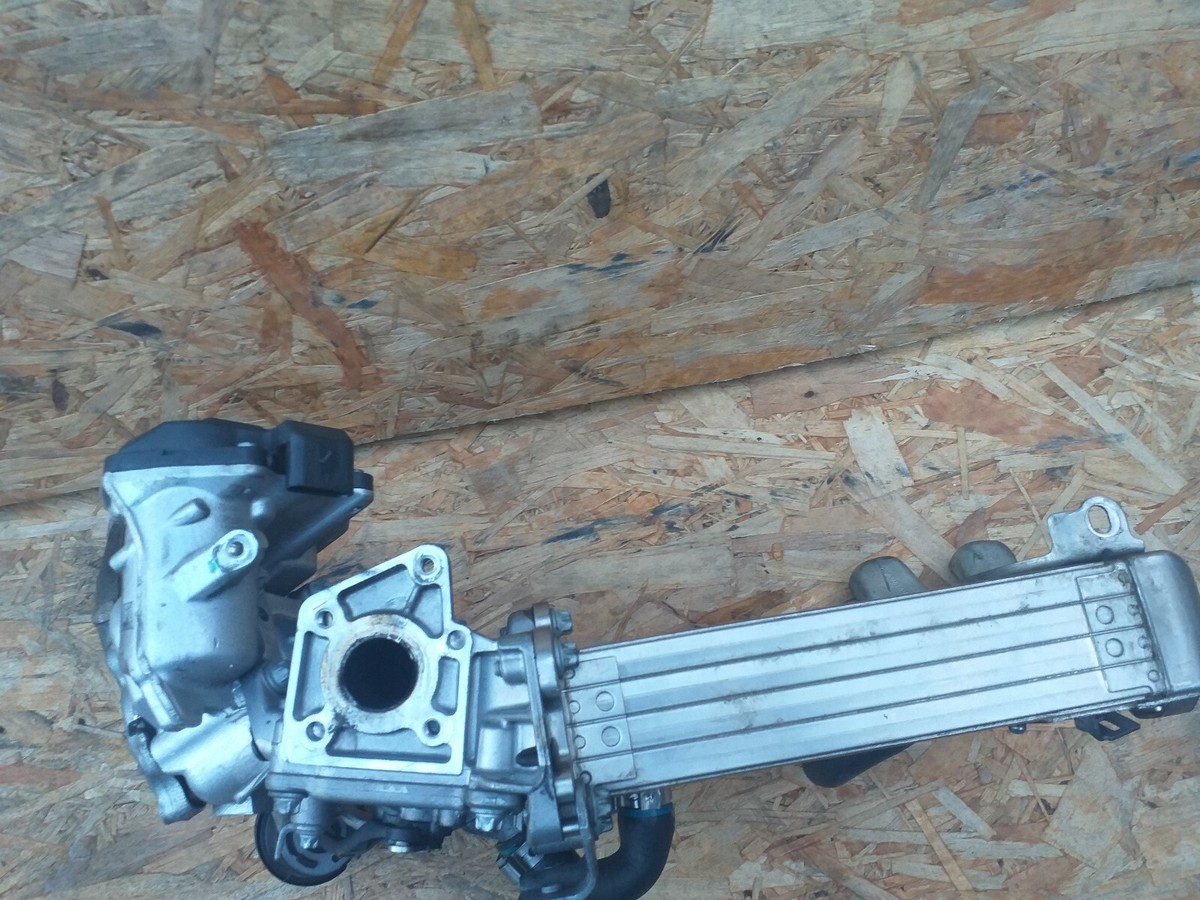 GENUINE MERCEDES W212, 2.2 CDI EGR VALVE WITH COOLER A6511400775  