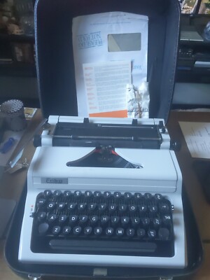 Erika Model 105 Robotron Vintage Typewriter Made In East Germany