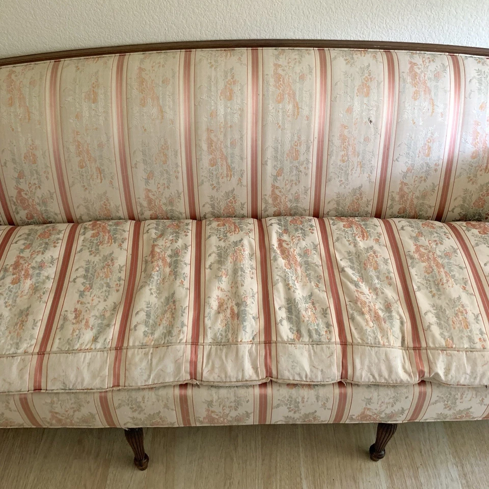 Sofá estilo vitoriano vintage W&J Sloane mogno MCM/com almofada cinza pato para baixo - Imagem 4 de 4