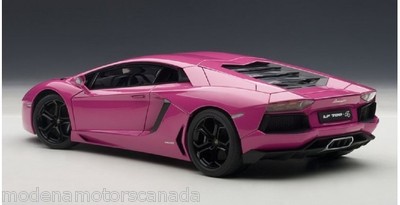 LAMBORGHINI AVENTADOR COUPE LP700-4 PINK 1:18 by AUTOART #74660
