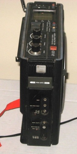 Vintage Panasonic Model RF-888 PSB FM AM Portable Radio - Picture 6 of 13