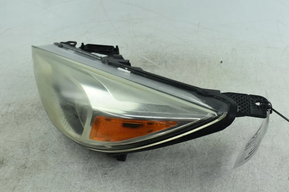 Conjunto de faros para conductor izquierdo Ford Focus 2017 fabricante de equipos originales usados 89.000 millas C25868 Foto 4 de 4