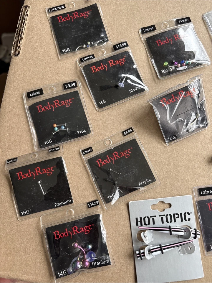 Labret & Eyebrow Mix Body piercings Body Rage - Image 2 of 4
