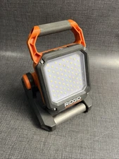 Ridgid 18V Cordless LED Flood Light R86902