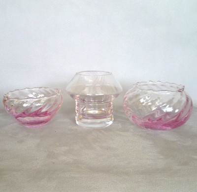3 x Caithness Glasschalen Set Konvolut. Vintage rosa weiße Posey Vasen. Sehr guter Zustand