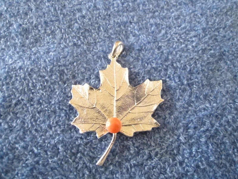 MAPLE LEAF PENDANT, sterling silver, mounted coral, approx 1-5/8" tall