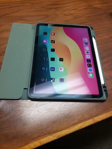 Apple iPad Air (5th Generation) A2589 64 GB, Wi-Fi + 5G, 10.9 w/ case Bundle