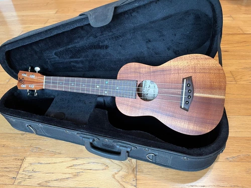 Kanile'a Ukelele Model K-1 C SF. Hardly used, brand-new condition.