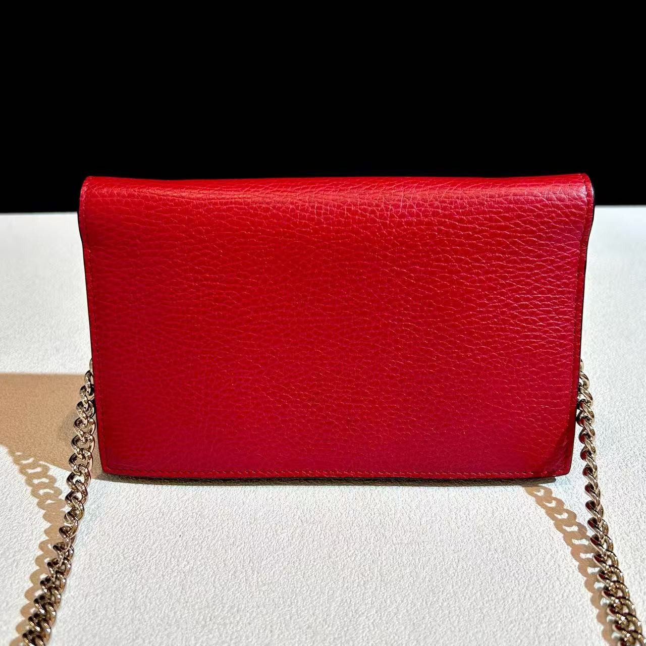 Gucci Interlocking G Red Pebbled Leather Chain Crossbody AUTH — image 3