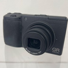 RICOH GR DIGITAL II Compact Digital Camera Excellent Condition
