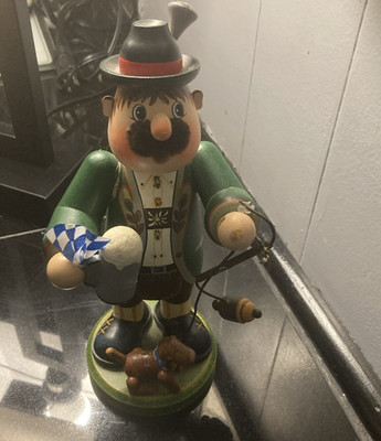 Kathe Wohlfahrt Holzknoddl Bavarian Oktoberfest Dog Beer Wood Incense Smoker