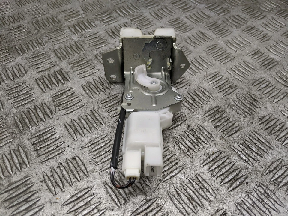 Cerradura de puerta trasera mecánica blanca Suzuki Swift talla 3 Mk3 5 puertas 2010-2013 Foto 4 de 4