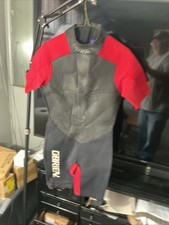 OBrien Comp Series Wetsuit Shorty Adult Medium 2.2mm Black Red Back Zip.