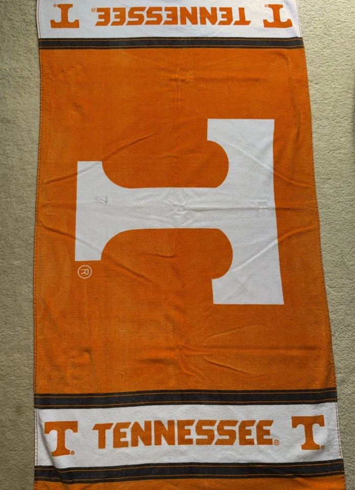 Toalla de playa Universidad de Tennessee UT Big T Tennessee 100 algodón 29 “X 56” Foto 2 de 4