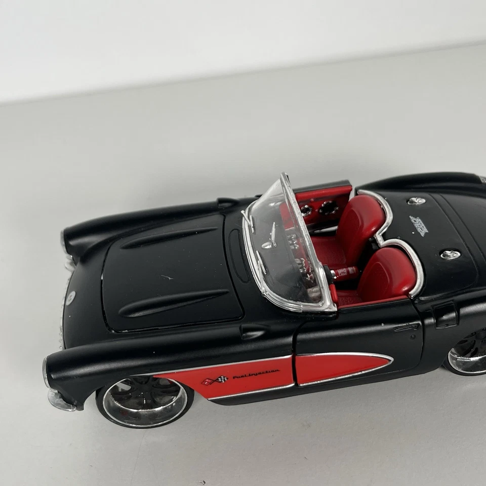 Maisto Chevrolet Corvette Convertible 1957, Negro/Rojo Escala 1:24 Modelo Coche GC Foto 4 de 4