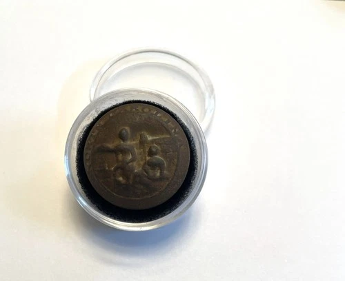 NORTH CAROLINA Coat Button - Dumfries, VA
