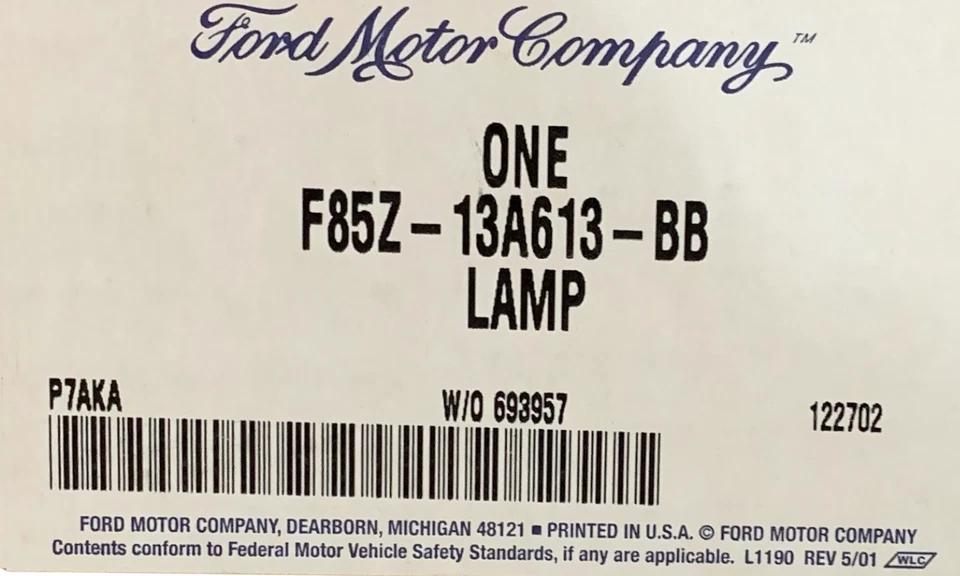 FITS 1998-2001 LINCOLN NAVIGATOR REAR LAMP F85Z13A613BB - NEW OEM - Image 4 of 4