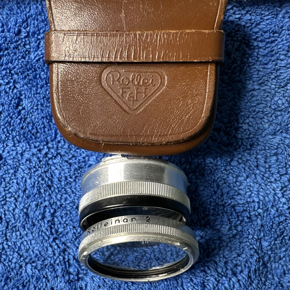 Rolleiflex  Rolleiparkeil 2 and  Rolleinar 1 close up focus lenses w/case - Image 2 of 4