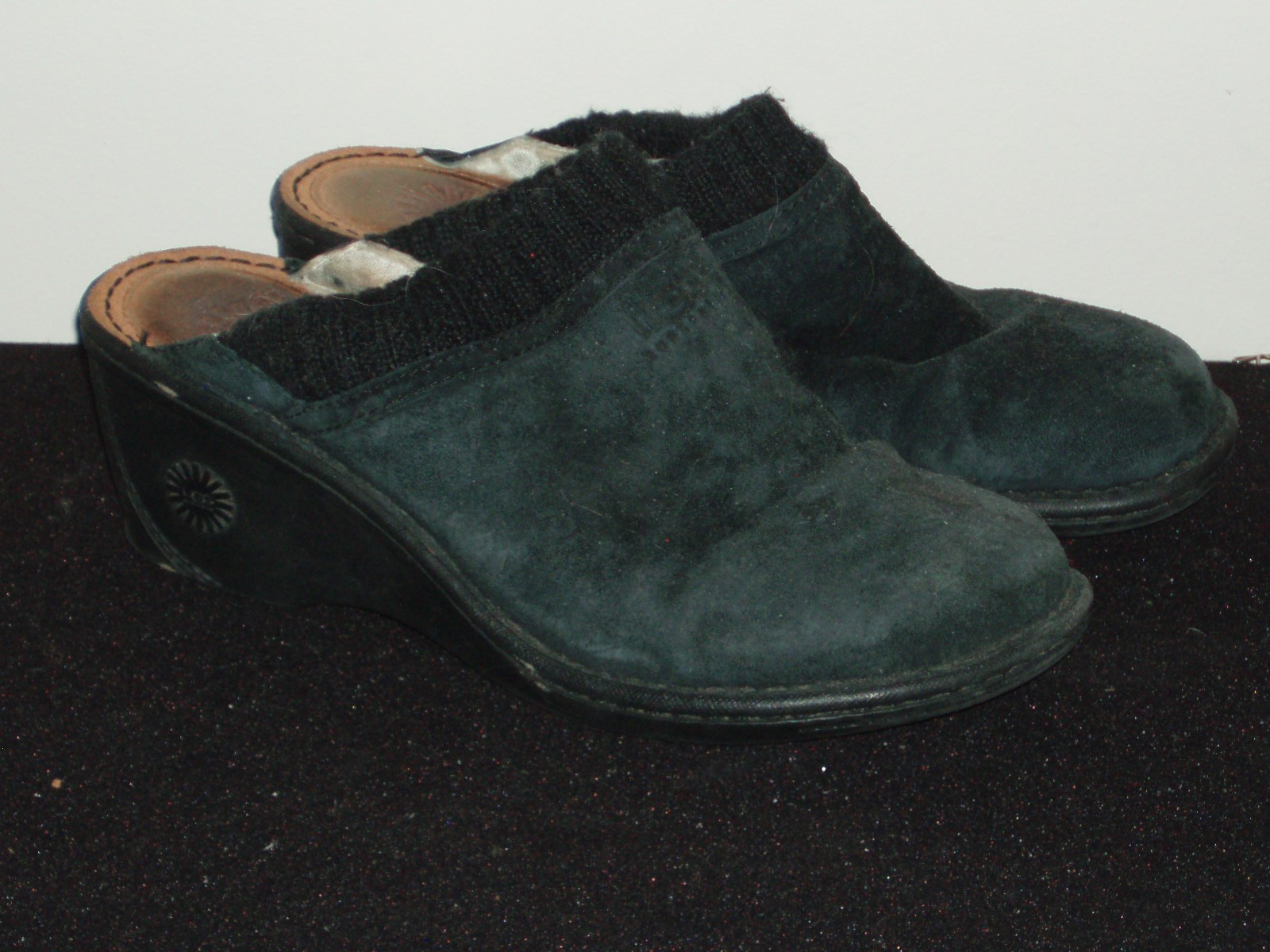 UGG S/N1934 GAEL Sz 8/39 Slip-On Wedge Mules/Clogs BLACK SUEDE Shearling Lined
