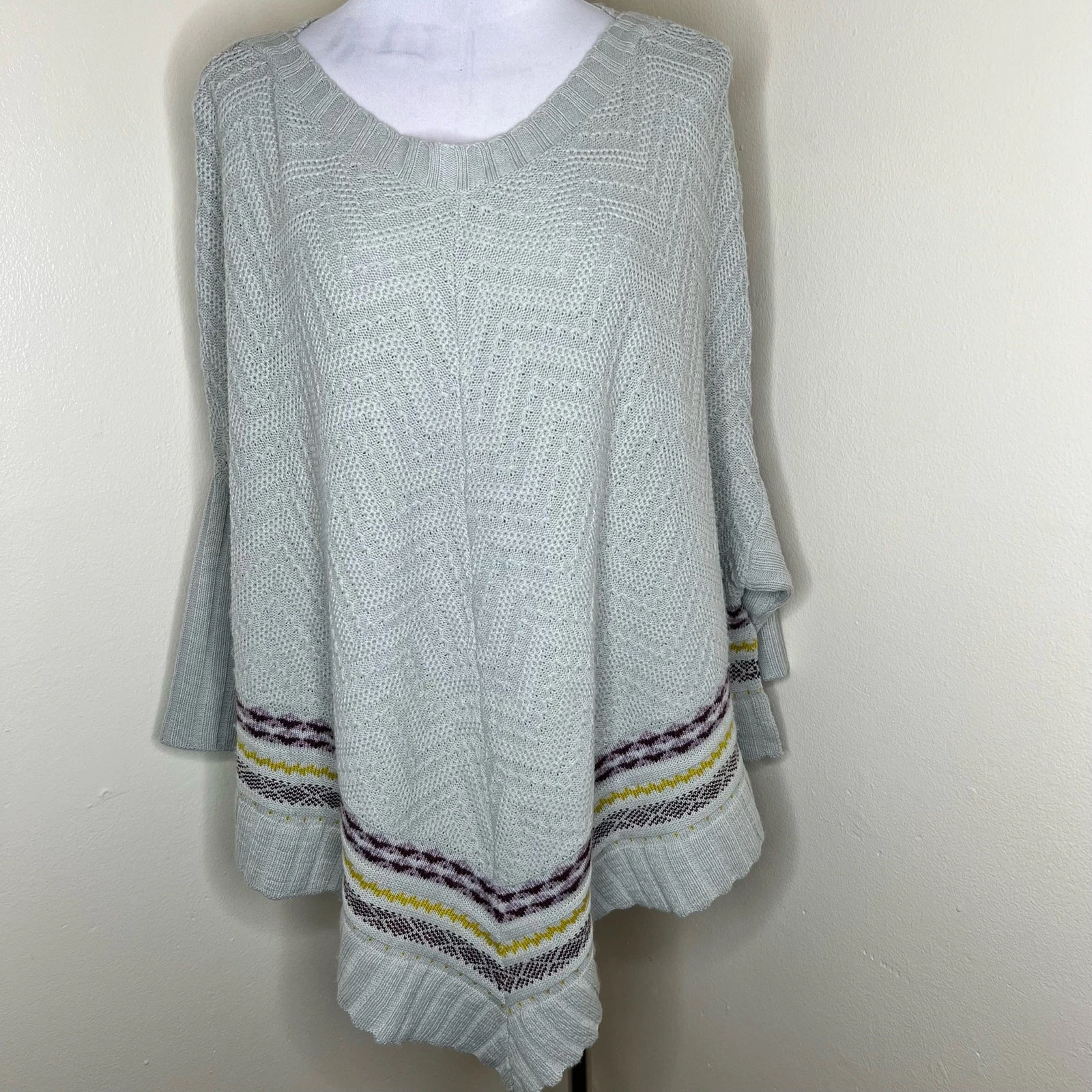 Easel Poncho Sweater S/M Gray Bohemian Knit Pullover Winter Oversized Relaxed