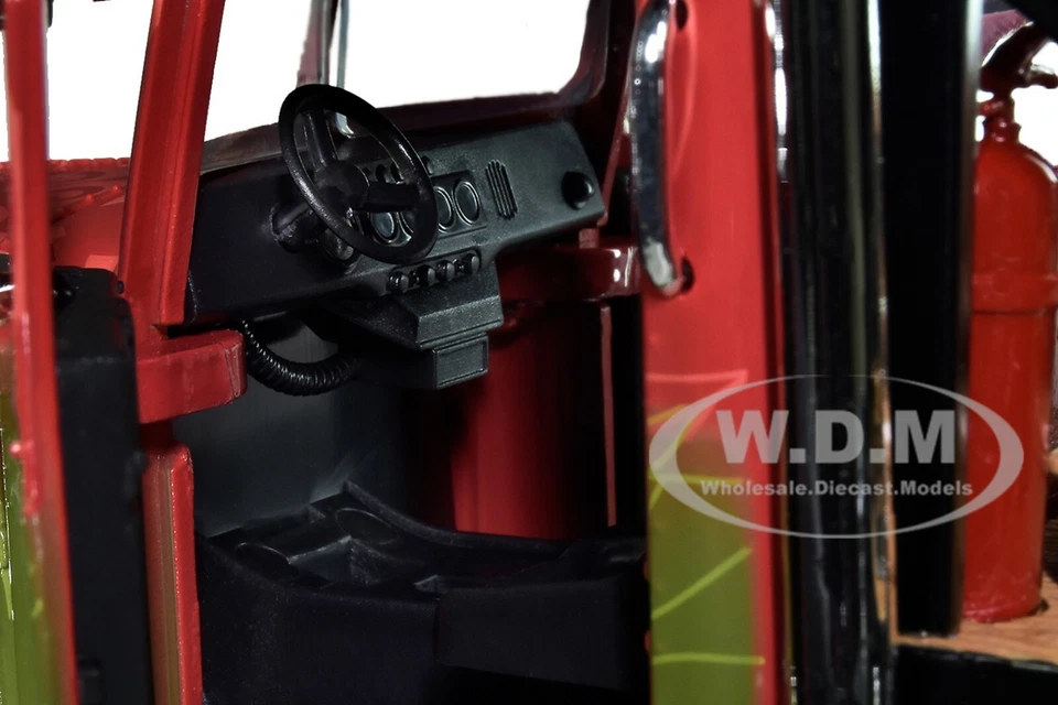 CUSTOM PETERBILT TOW TRUCK "FAST & FURIOUS" 1/24 DIECAST MODEL BY JADA 32089 - Image 4 of 4