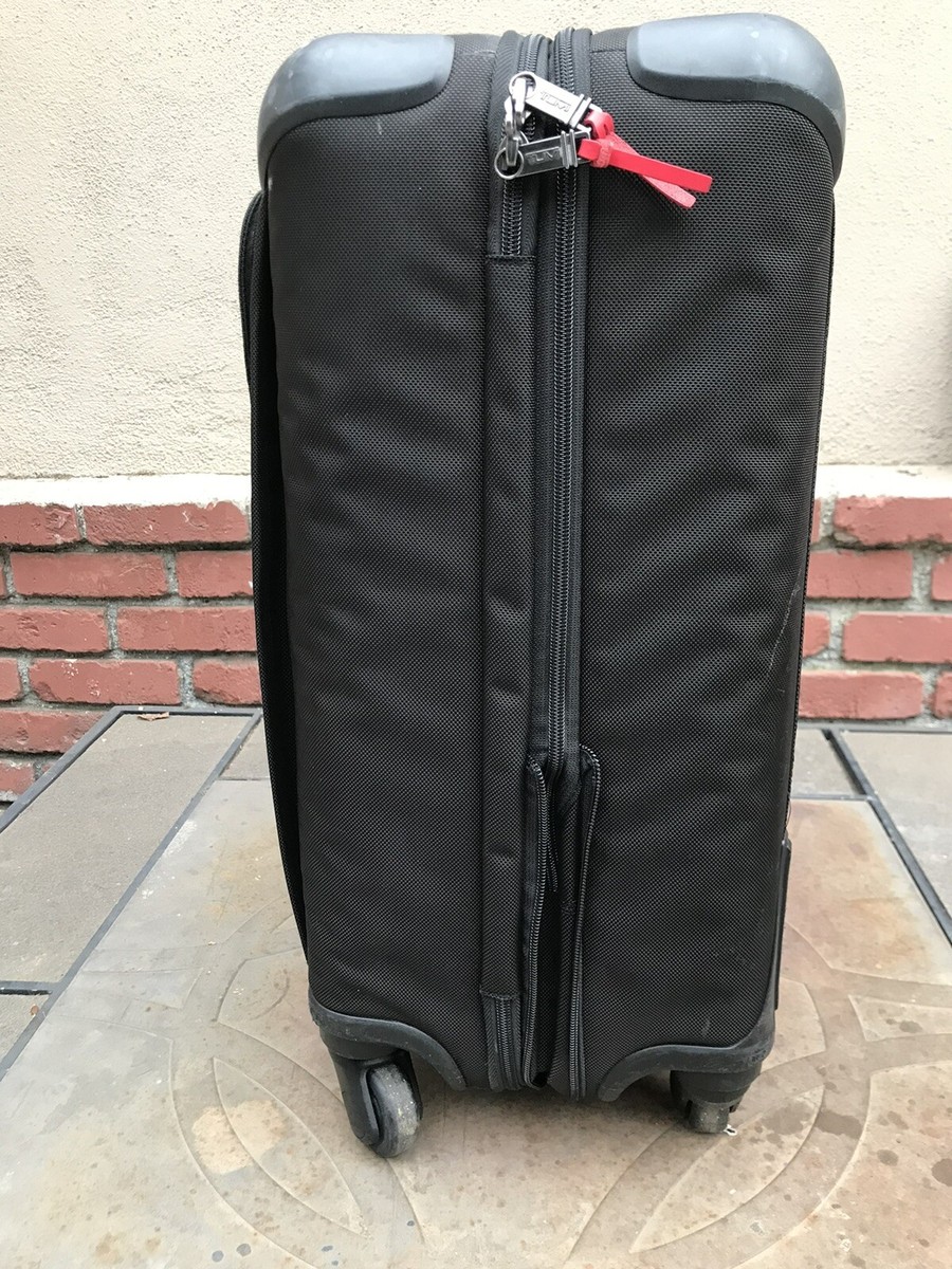 バッグ TUMI 2way leather carrybar case 2 wheels International 2 Wheeled Duffel Backpack Carry-On | Tumi US