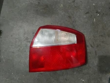 2002-2005 AUDI A4 SEDAN REAR RIGHT PASSENGER SIDE TAIL LIGHT LAMP OEM 177823